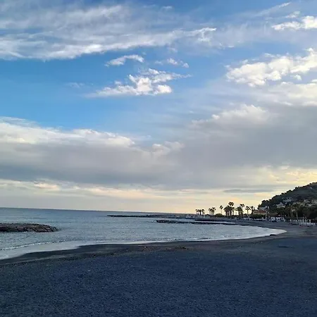 Apartman A 2 Minuti Dal Mare - 250 Mt From Foce Imperia