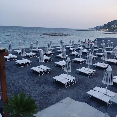 Διαμέρισμα A 2 Minuti Dal Mare - 250 Mt From Foce